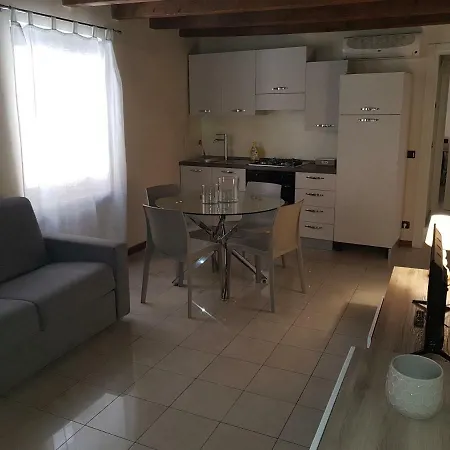 Elly's House